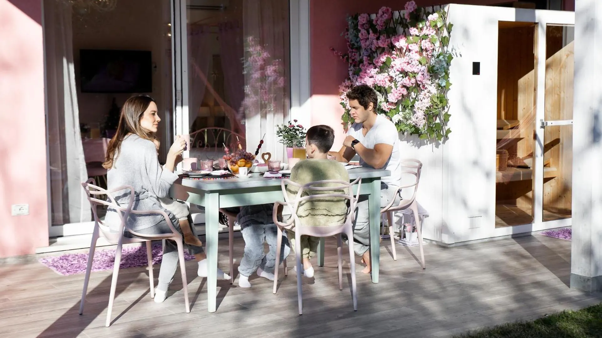 Casa vacanze Villetta Tinmar, Giardino, Piscina Privata, bbq, Area giochi e Parcheggio Gratuito Verona